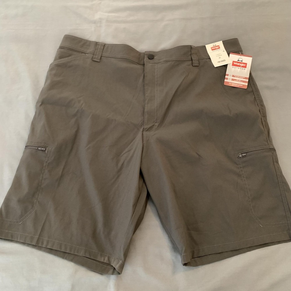 Wrangler Shorts Mens 42 Gray Outdoor All Terrain Cargo Hiking Quick Dry Stretch